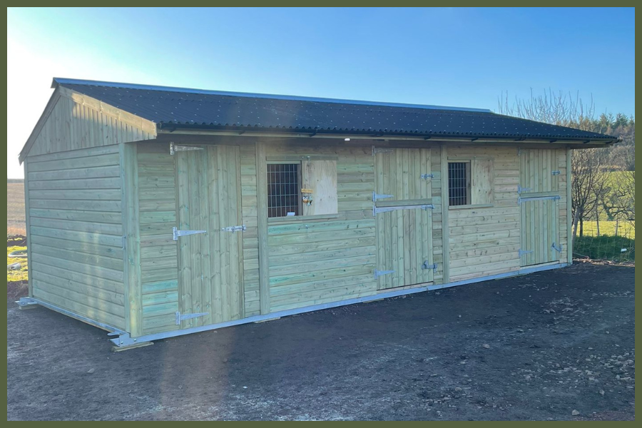 twin stable + tack room Double Mobile timber stable with tack room built by Longcross Stables